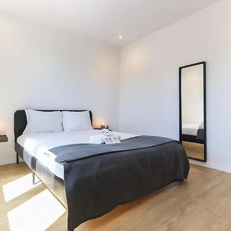 Ajuda Design By Homing Apartment